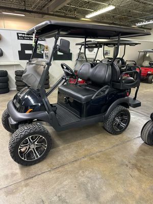 2025 Club Car Villager 4 Passenger Gas Lifted