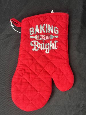 Festive Oven Mitts