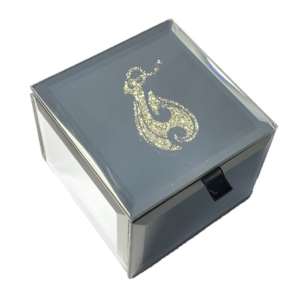 Bling Trinket Box, Title: Fish Hook