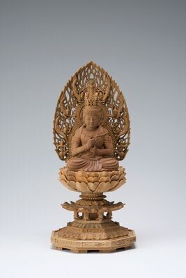 Danboku Sandalwood Dainichi (Mahavairocana) (檀木八角台飛天光背眼入大日)