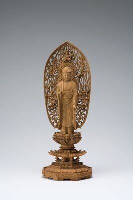 Byakudan Sandalwood Amitabha (白檀八角台舟型飛天光背眼入立阿弥陀)