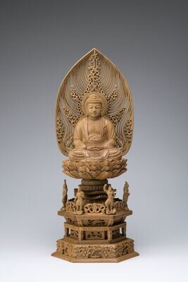 Byakudan Shakyamuni   (白檀六角四天王台水煙光背眼入釈迦)