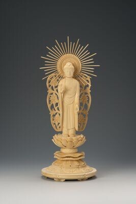 Hinoki Amitabha (桧木上彫木瓜丸台西型唐草光背立阿弥陀)