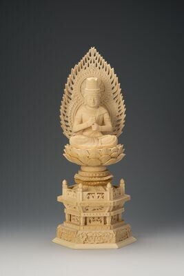 Hinoki Dainichi (Mahavairocana) (桧木六角台火炎光背大日)