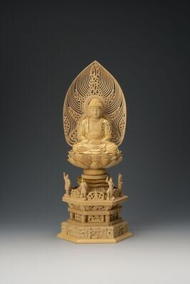Tsuge Shakyamuni (本柘植六角四天王台水煙光背眼入切金付釈迦)
