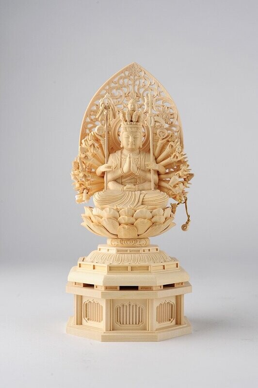 Senju Kannon (千手観音)