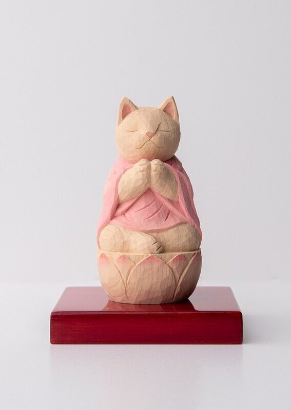 Gassho Cat Buddha  木彫りの合掌猫 袈裟を着た猫仏さま Tan color (鴇色)