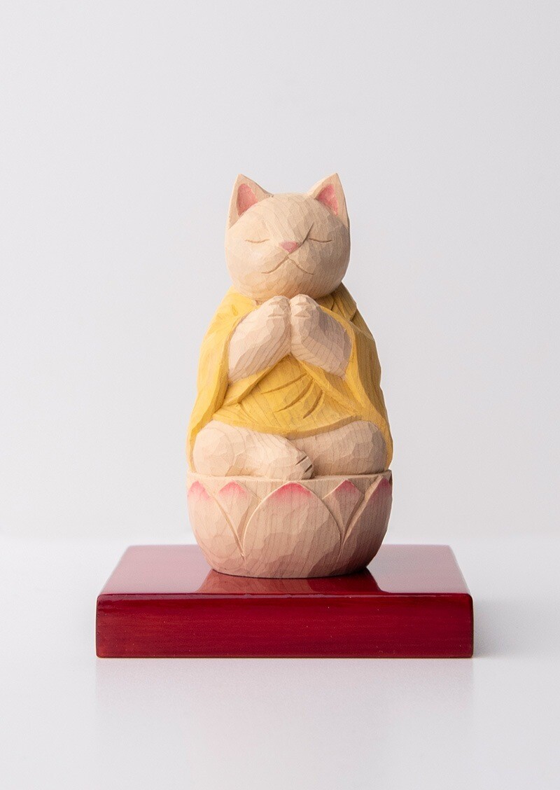 Gassho Cat Buddha  木彫りの合掌猫 袈裟を着た猫仏さま Yellow ( 黄色 )