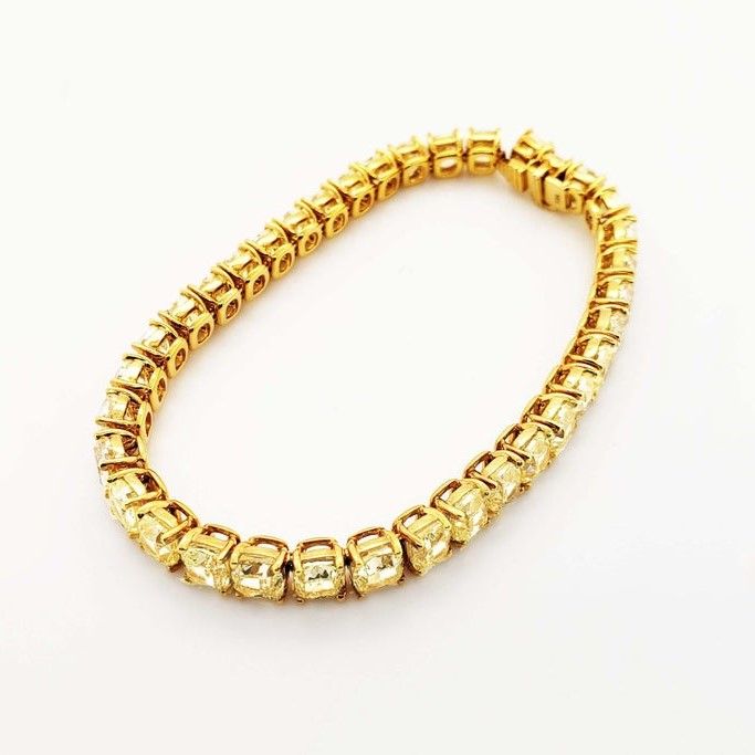 Scarselli 32.63 Carat Fancy Yellow Natural Diamond Bracelet