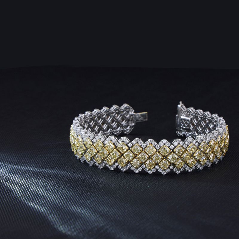 Scarselli 19.45 Ct Fancy Yellow and White Natural Diamond Bracelet