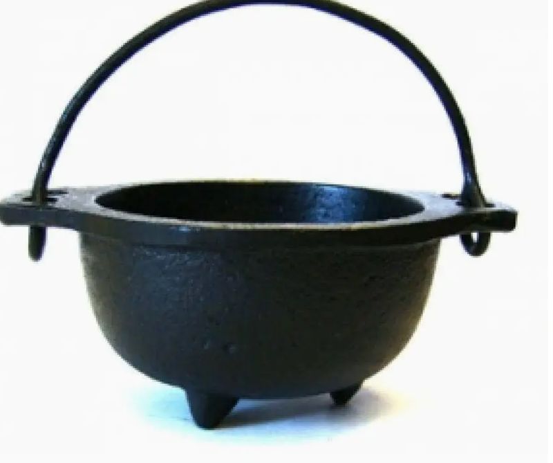Cast Iron Cauldron W/Handle (5" Diameter )