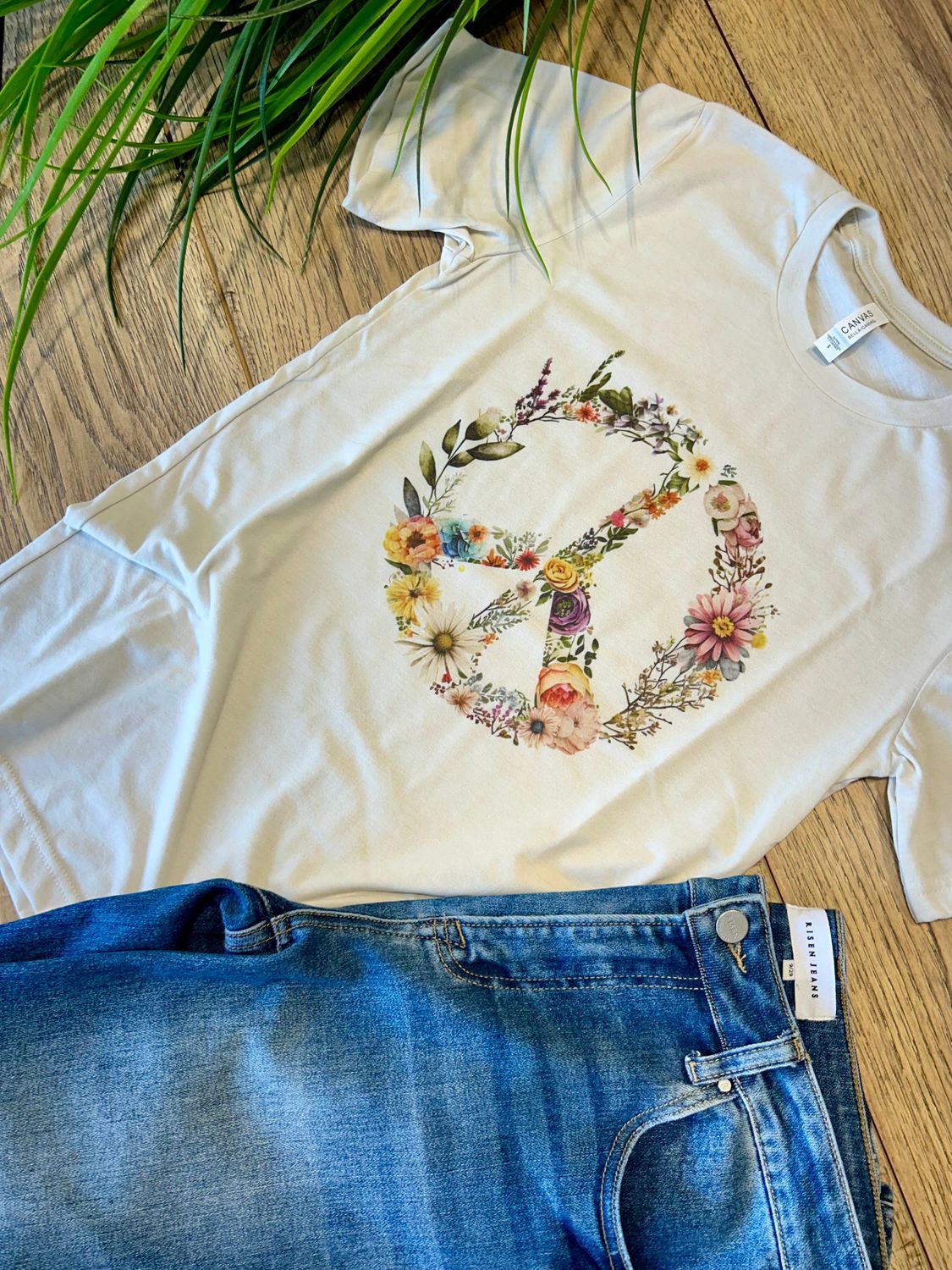 Floral Peace Graphic Tee: M