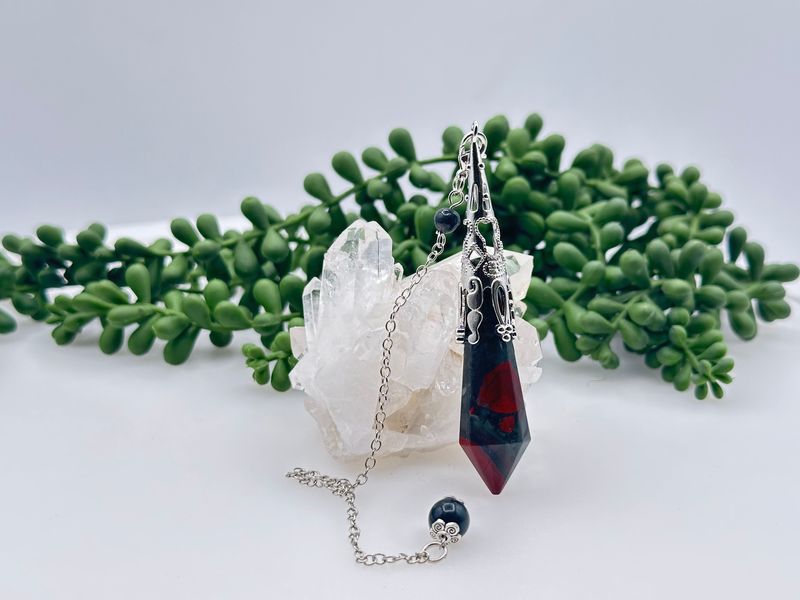 African Bloodstone Gemstone Art Deco Silver Color Pendulum