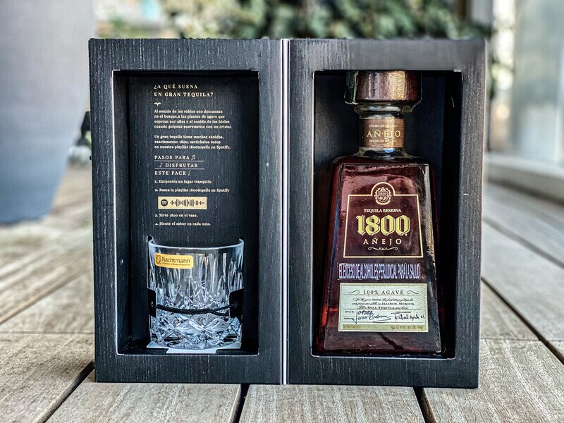 TEQUILA 1800 AÑEJO BT+VASO UND