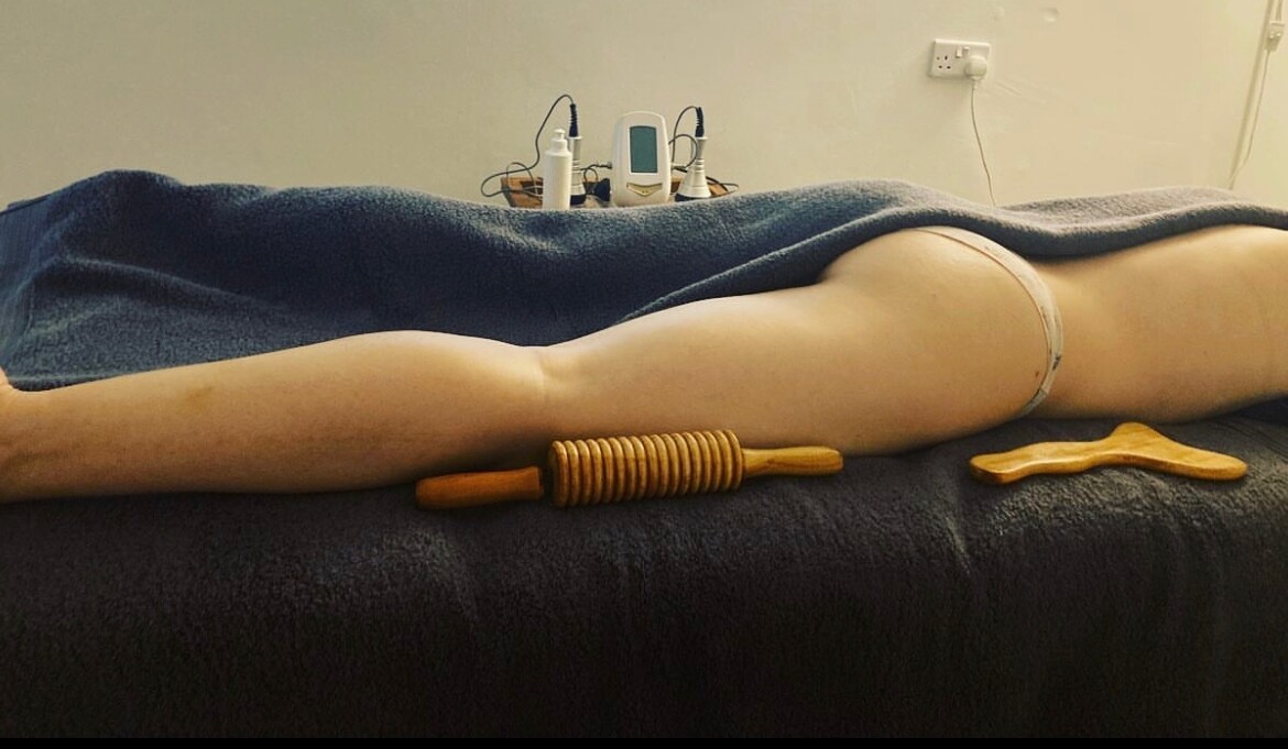Full Body Treatment . Wood therapy 