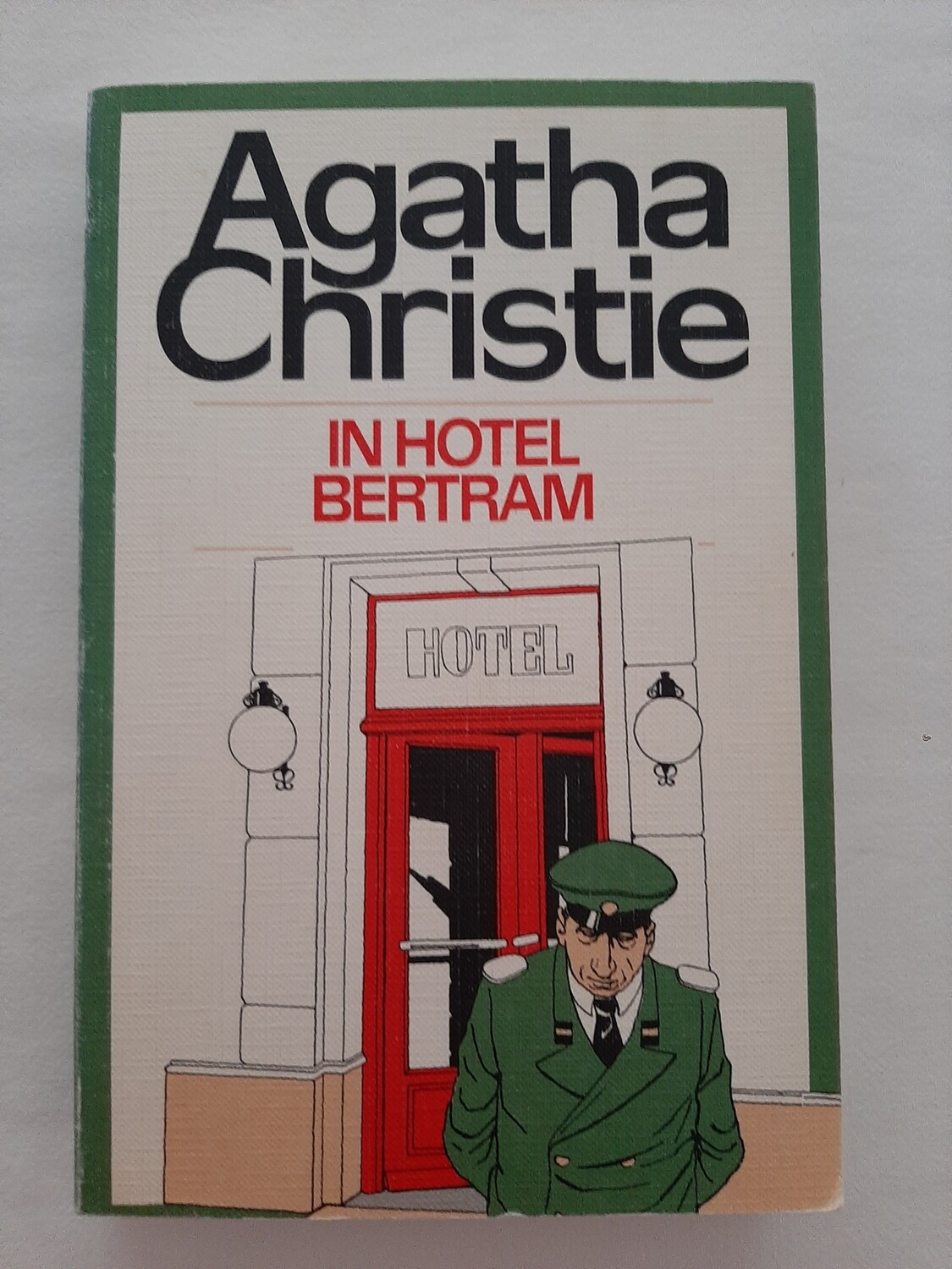 In hotel Bertram - Agatha Christie