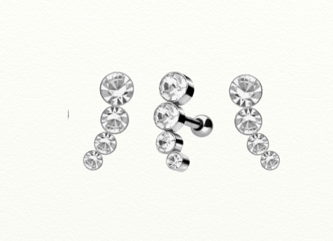 ohrpiercing 4 Kristalle