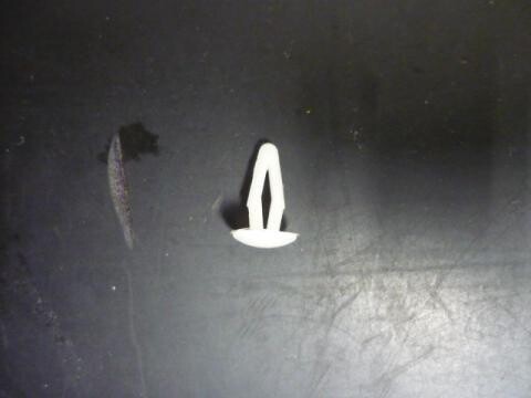 Acorn Lamp Cover Clip