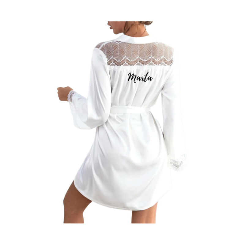 BATA DE NOVIA CON NOMBRE BLANCA PUNTILLA
