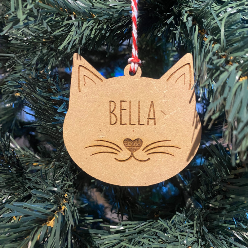 BOLA DE NAVIDAD DE MADERA CON NOMBRE GATO