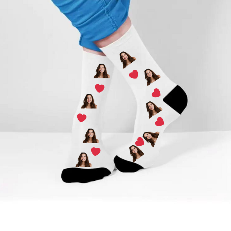 CALCETINES CON FOTO Y CORAZONES