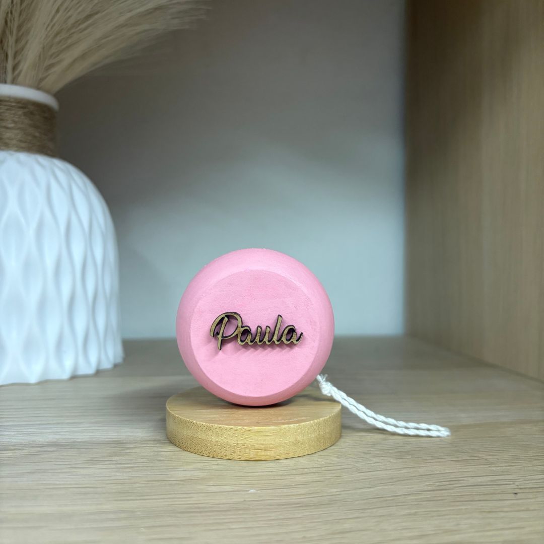 Yoyo con nombre en relieve