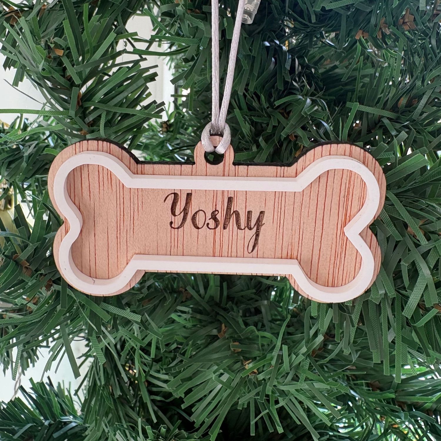 Adorno navideño personalizado de madera con nombre para tu mejor amigo peludo - HUESO Adorno navideño personalizado de madera con nombre para tu mejor amigo peludo - HUESO
