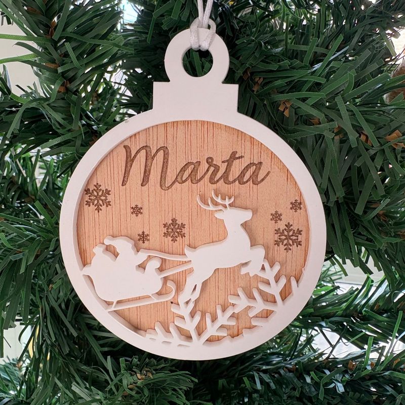Adorno de navidad personalizado con nombre -PAPA NOEL CON TRINEO Y RENO