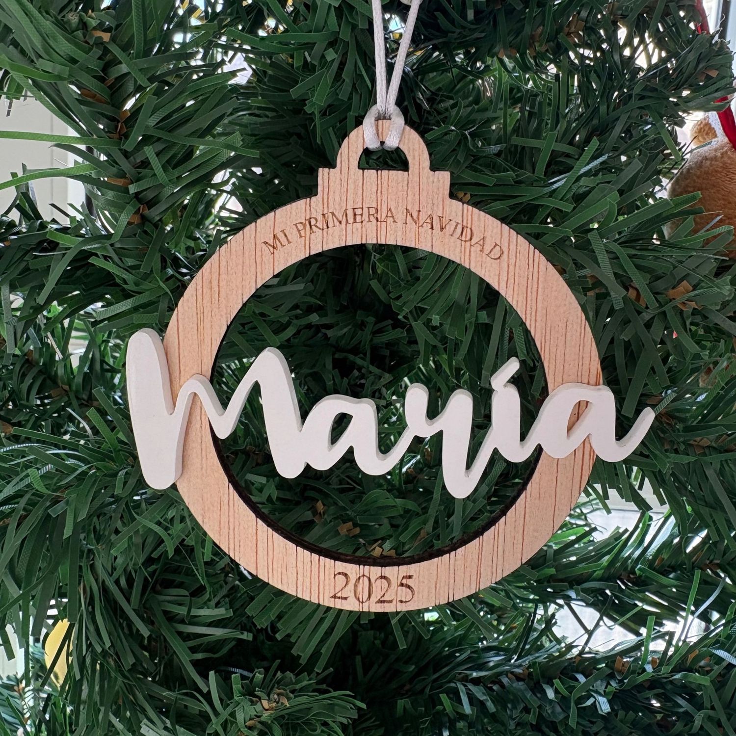 Adorno -Mi Primera Navidad - Esfera de Madera con Nombre para Bebé Adorno -Mi Primera Navidad - Esfera de Madera con Nombre para Bebé