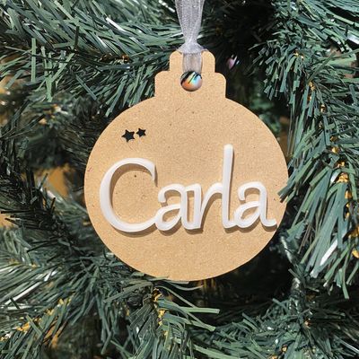 BOLA DE NAVIDAD DE MADERA CON NOMBRE BOLA DE NAVIDAD DE MADERA CON NOMBRE