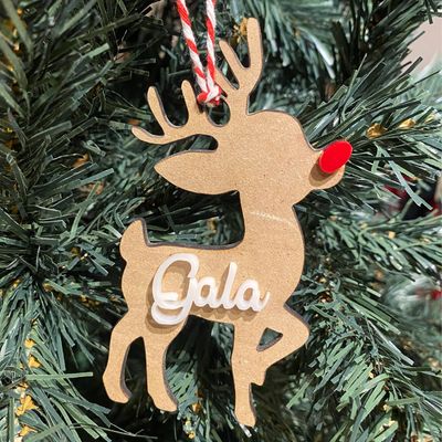 BOLA DE NAVIDAD DE MADERA CON NOMBRE FORMA RENO