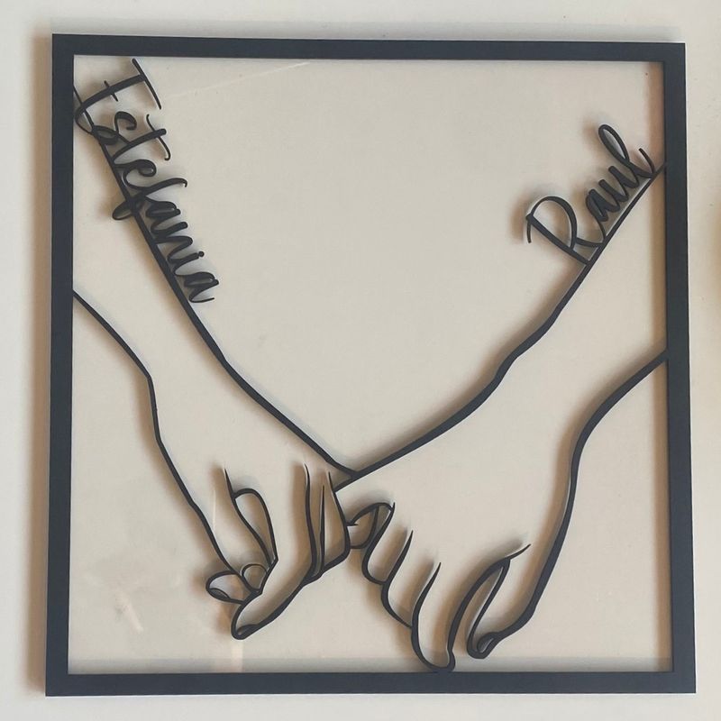 CUADRO DE MADERA SILUETA MANOS PERSONALIZADO