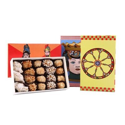 Scatola siciliana con dolcetti alle mandorle