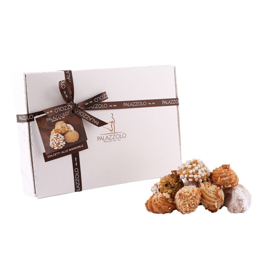 Cofanetto con dolcetti alle mandorle