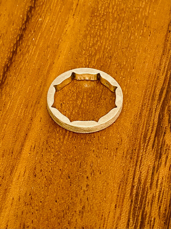 Hachiyo, 8 Lotus Petal Ring