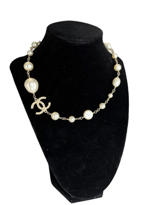 Vintage Chanel Pearl Necklace