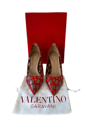 Valentino V Logo Pointed Toe Pumps