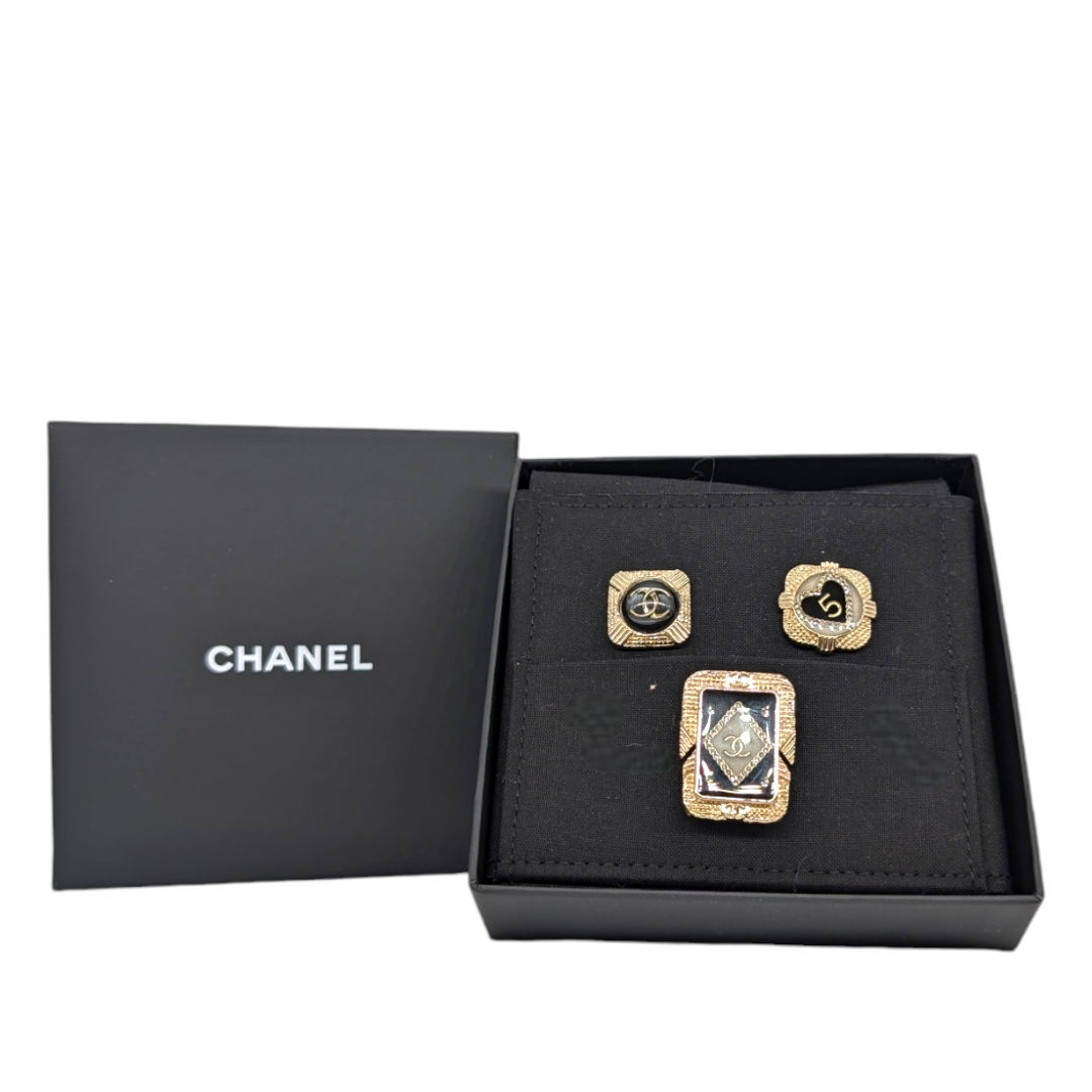 Chanel 2021 Resin &amp; Strass CC Pin Brooch Set