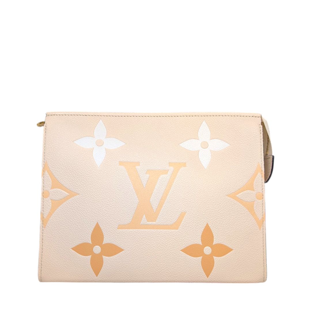 Louis Vuitton By The Pool Toiletry 26