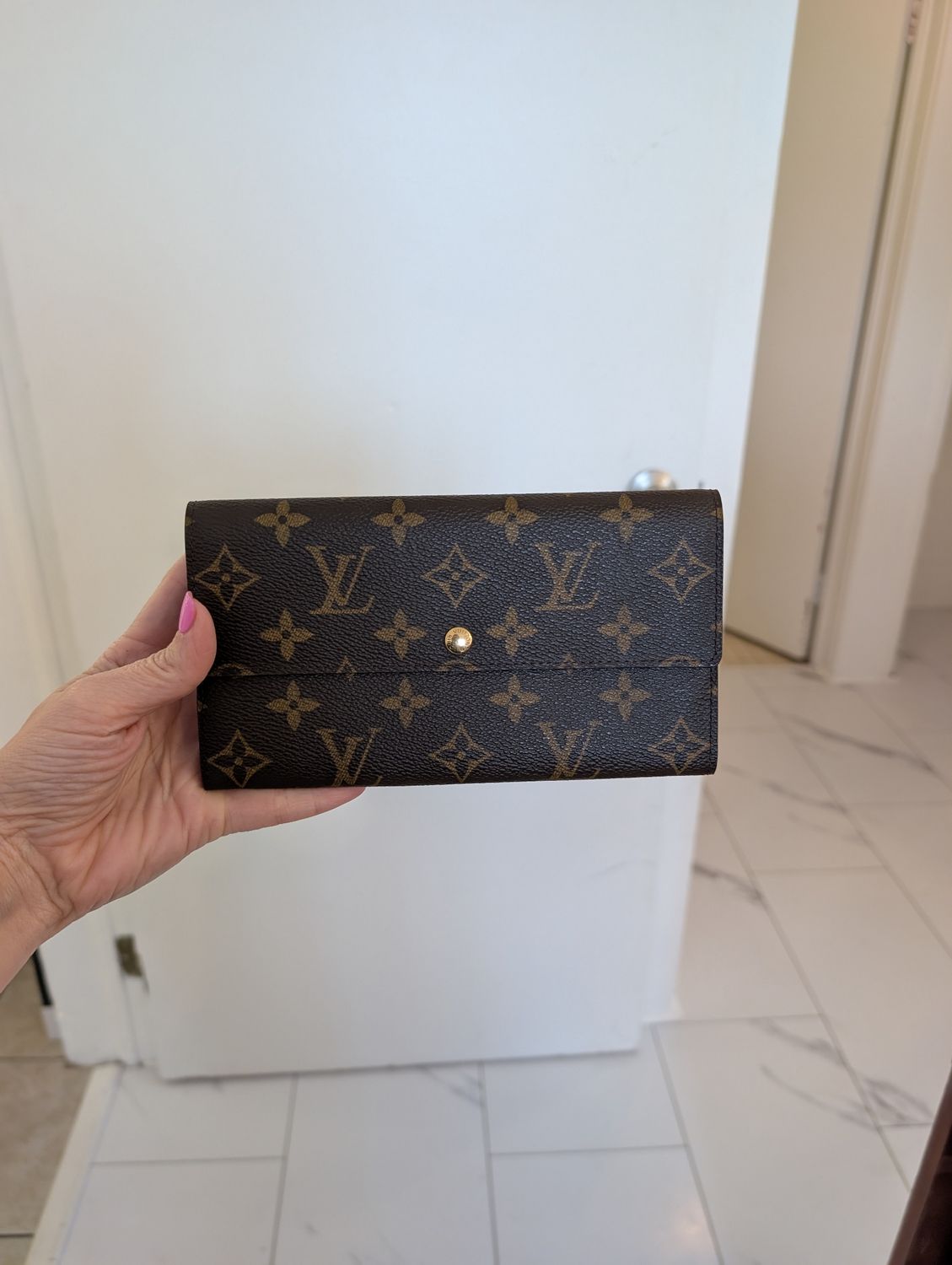 LV Sarah Monogram Wallet