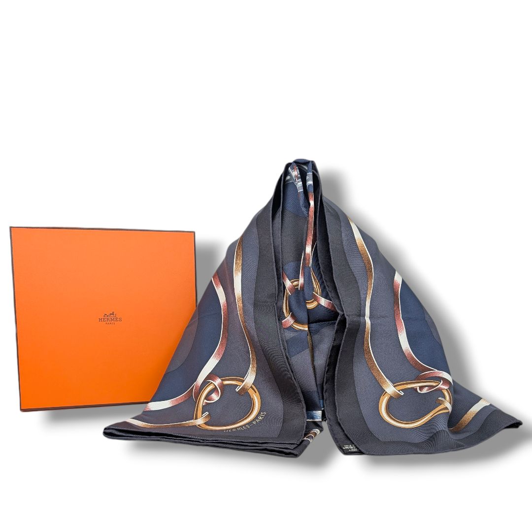 Hermes Figure Artistique Silk Scarf