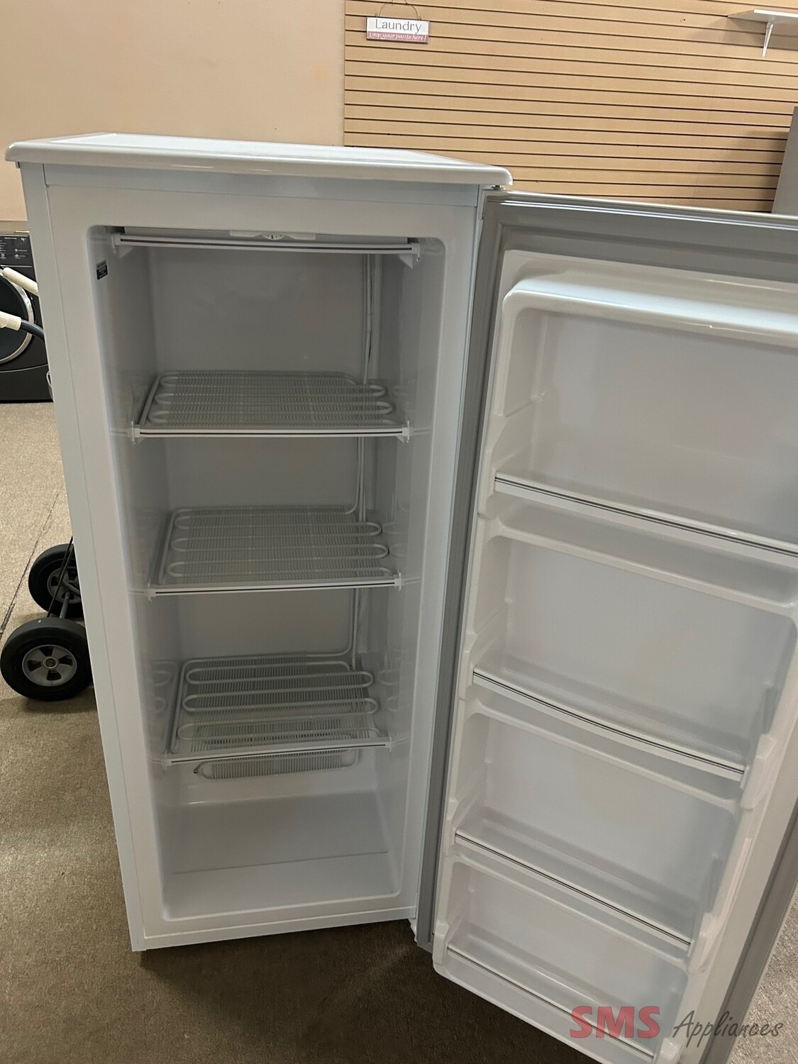 Danby Standing freezer Model:DUF808WE