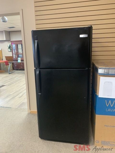 30" Black Frigidaire Fridge Model: FRT1866JB2
