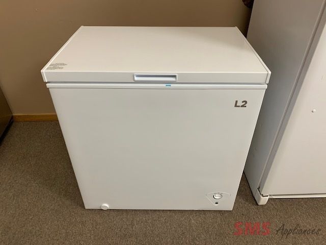 Chest L2 deep freezer (10.2 cu. ft.) . Model: LRC10M2AWWC