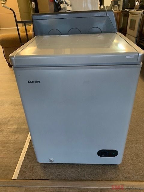 Danby Chests freezer 3.8 cu. ft. Danby Chests freezer 3.8 cu. ft.
