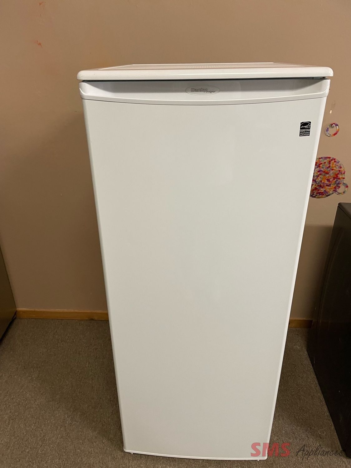 Danby Freezer 24". Model: DUF808WE