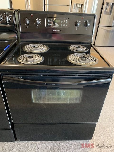 Frigidaire coil stove 30". Model: NF40905978. Frigidaire Freestanding Electric Oven -Black - 4-Coil Burners - 30-in x 5.3-cu ft Capacity