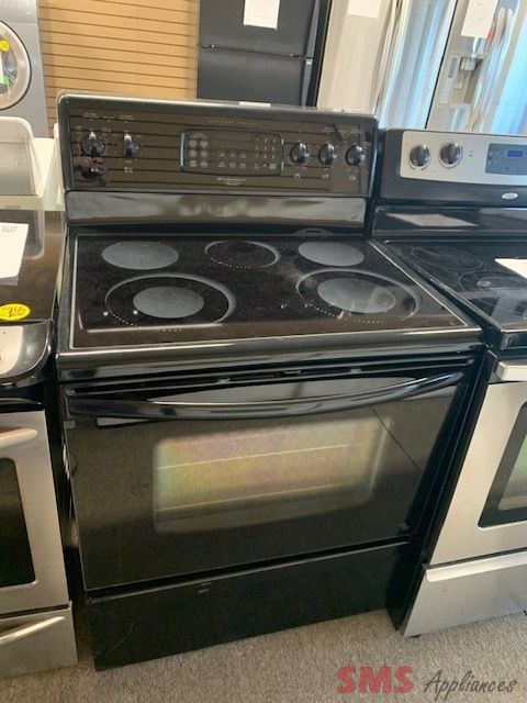 Frigidaire Glass Top Stove PGLEF385CB3