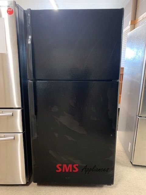 GE 33" Top Mount Fridge GTR22HBTCRBB