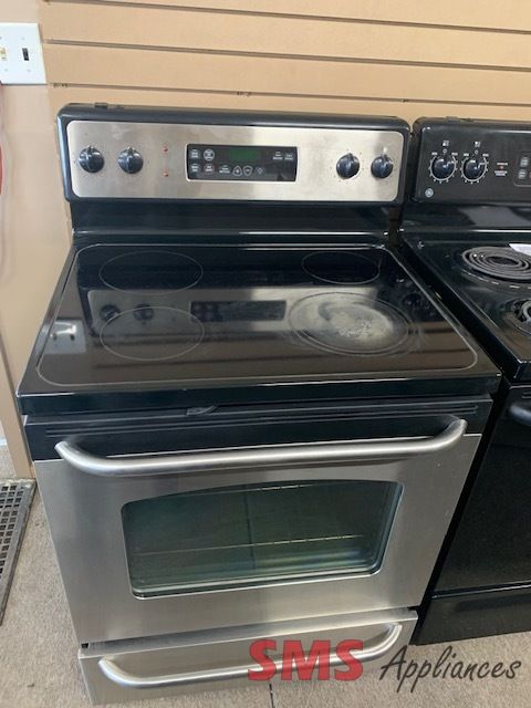 GE Glass Top Stove JCBP65S0K4SS GE Glass Top Stove JCBP65S0K4SS